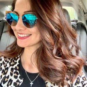 Meet your Posher, Tina